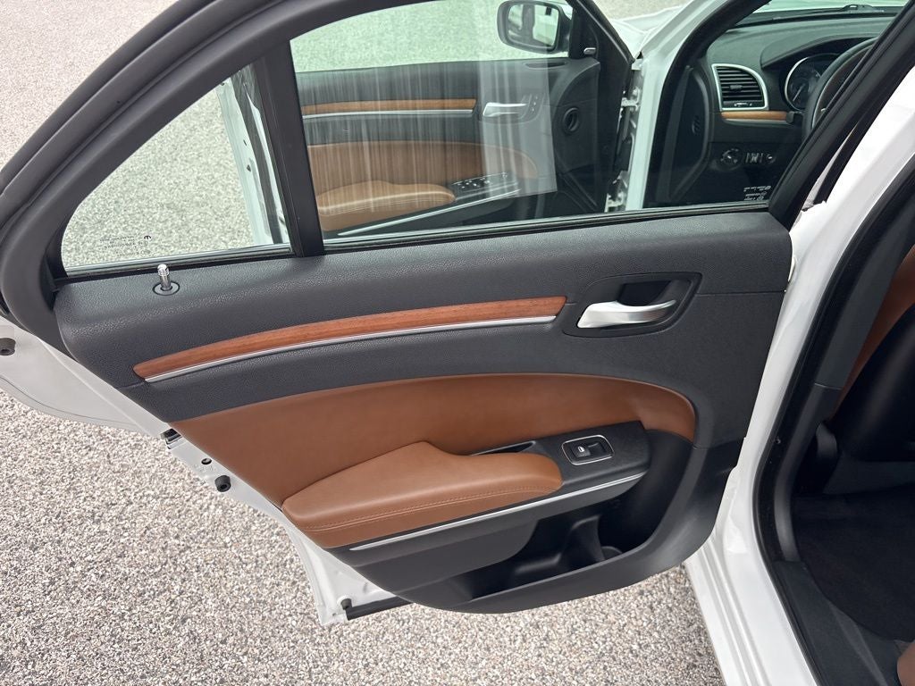2018 Chrysler 300 C