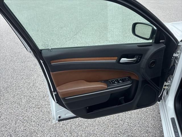 2018 Chrysler 300 C