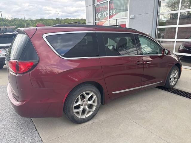 2017 Chrysler Pacifica Touring L