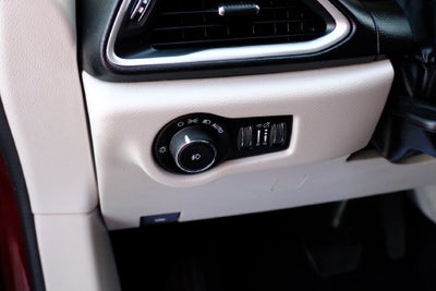 2017 Chrysler Pacifica Touring L