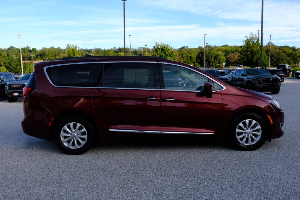 2017 Chrysler Pacifica Touring L