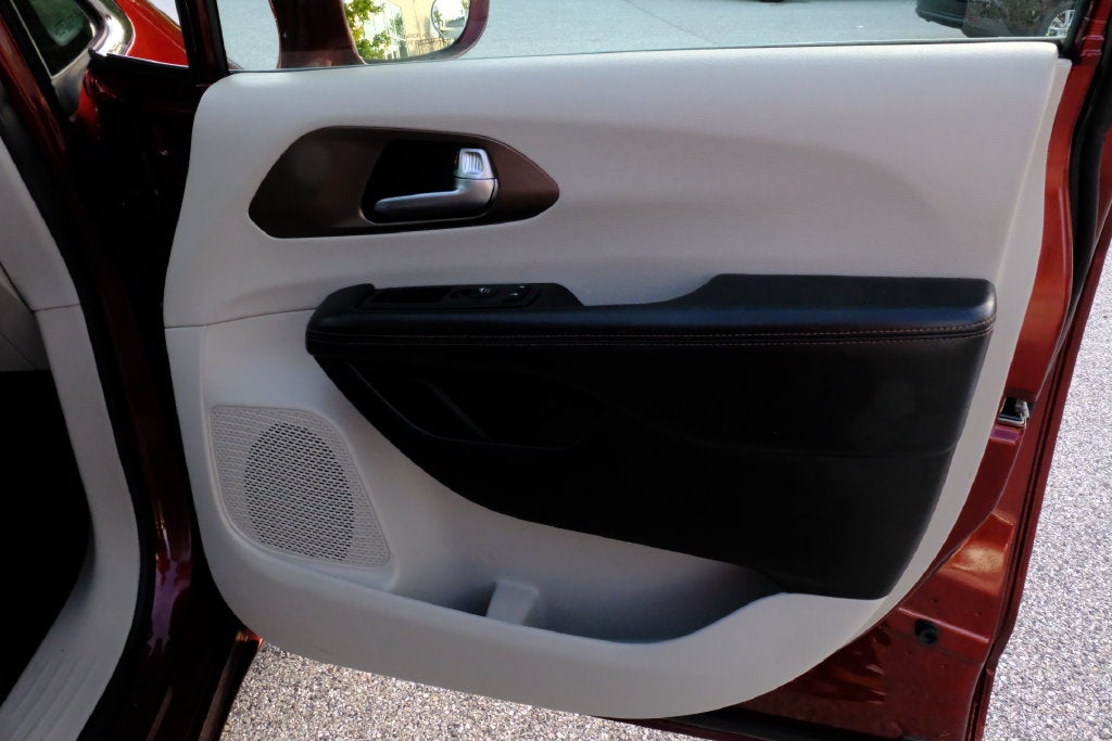 2017 Chrysler Pacifica Touring L