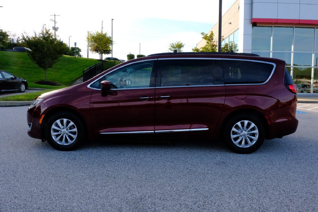2017 Chrysler Pacifica Touring L