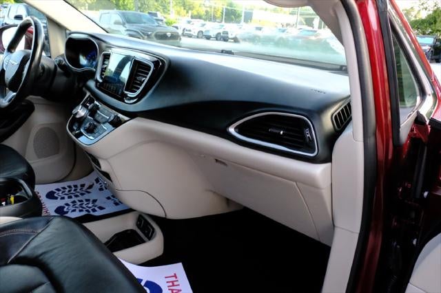 2017 Chrysler Pacifica Touring L