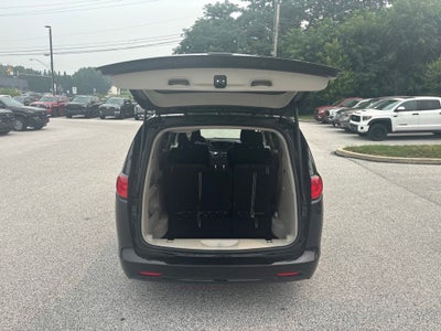2024 Chrysler Voyager LX