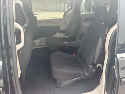 2024 Chrysler Voyager LX