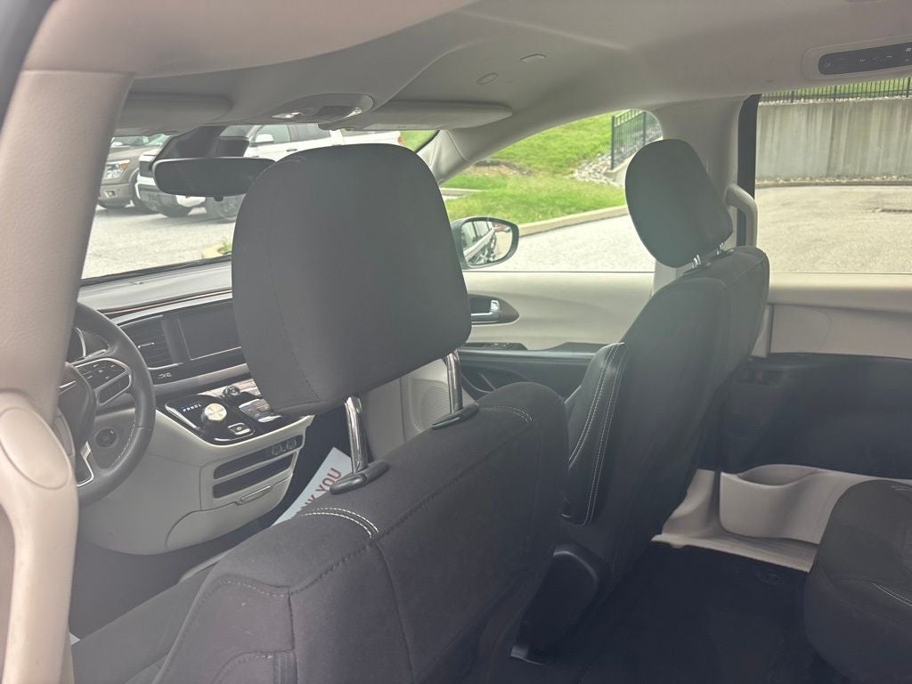 2024 Chrysler Voyager LX