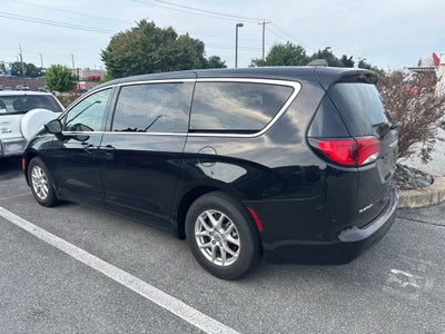 2024 Chrysler Voyager LX