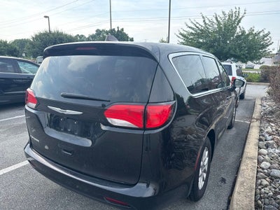 2024 Chrysler Voyager LX