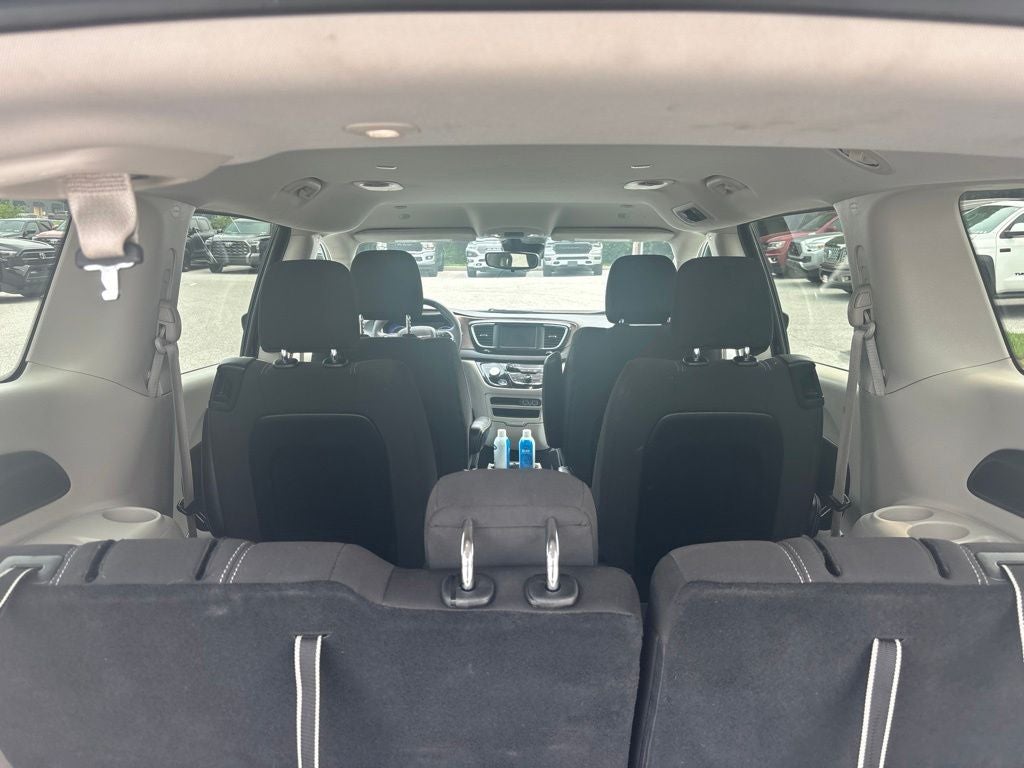 2024 Chrysler Voyager LX