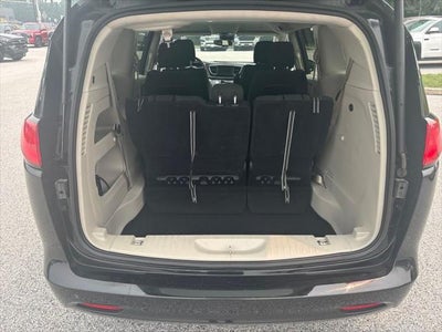 2024 Chrysler Voyager LX