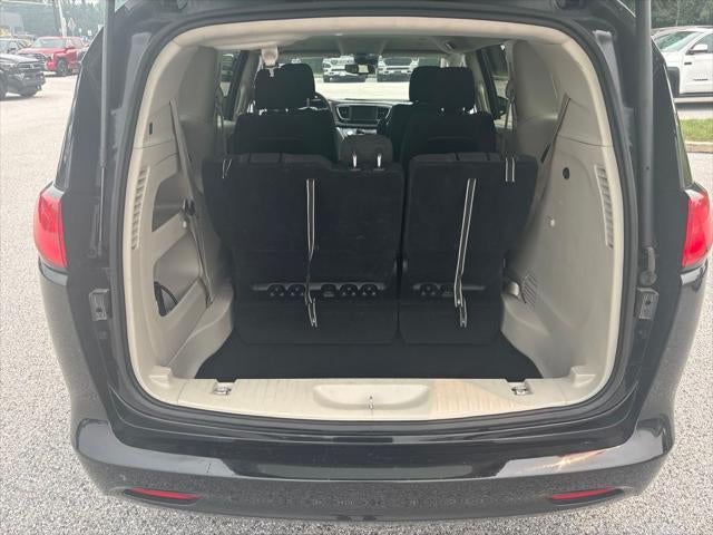 2024 Chrysler Voyager LX