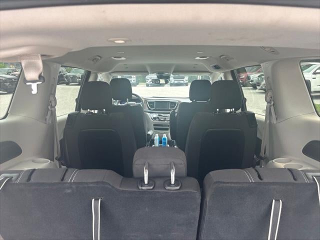 2024 Chrysler Voyager LX