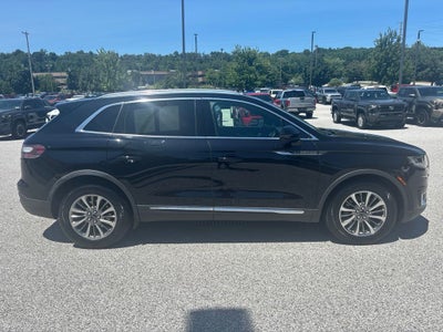 2019 Lincoln Nautilus Select
