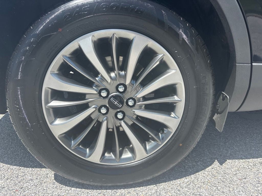 2019 Lincoln Nautilus Select