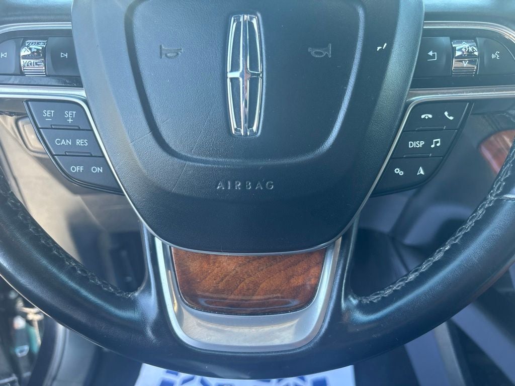 2019 Lincoln Nautilus Select
