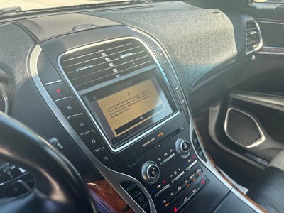 2019 Lincoln Nautilus Select