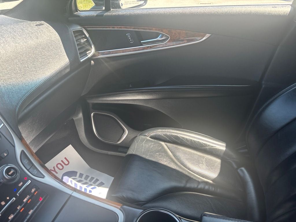 2019 Lincoln Nautilus Select