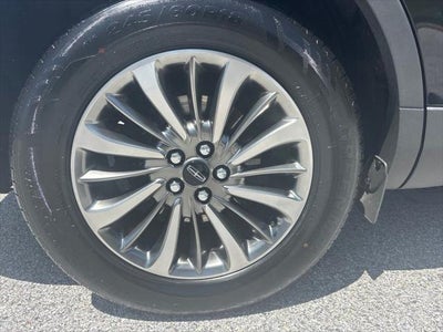 2019 Lincoln Nautilus Select