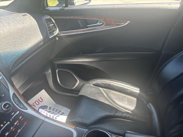 2019 Lincoln Nautilus Select