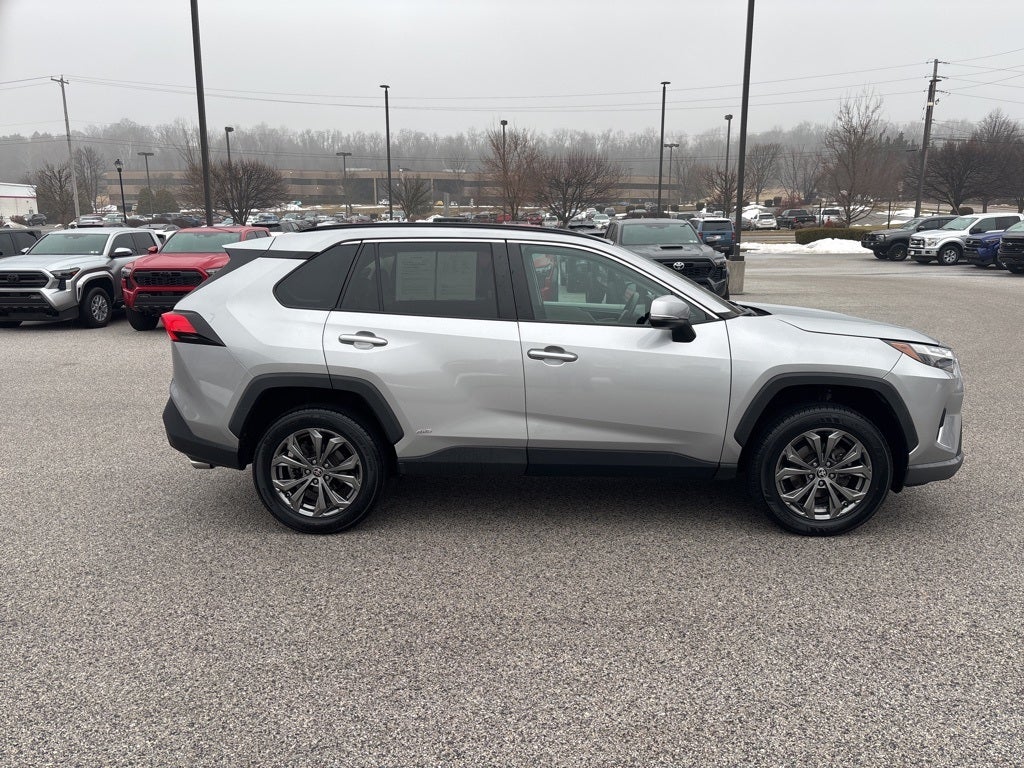 2022 Toyota RAV4 Hybrid XLE Premium