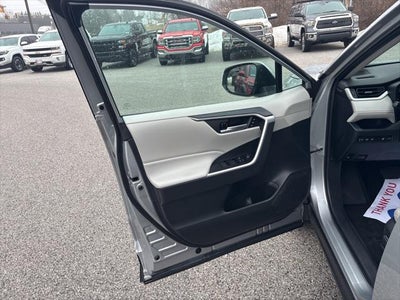 2022 Toyota RAV4 Hybrid XLE Premium