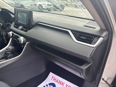 2019 Toyota RAV4 LE