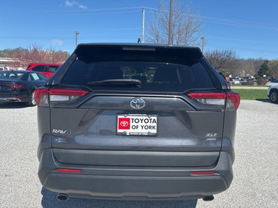 2022 Toyota RAV4 XLE