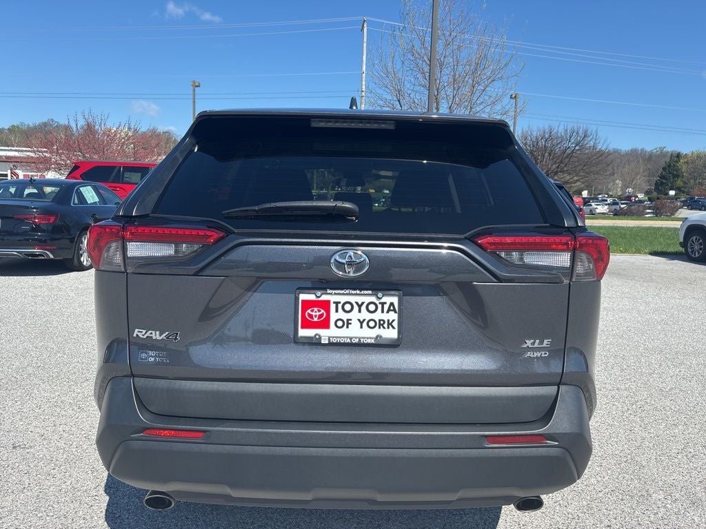 2022 Toyota RAV4 XLE