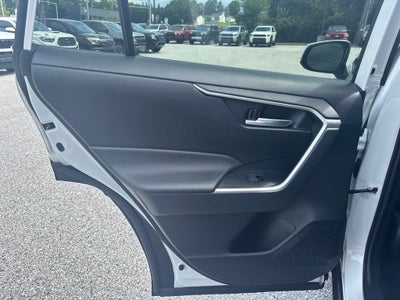 2023 Toyota RAV4 Hybrid SE