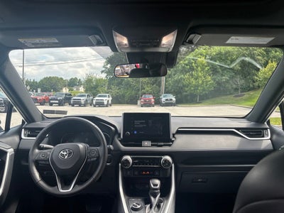 2023 Toyota RAV4 Hybrid SE
