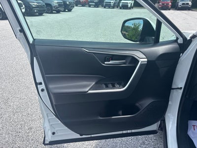 2023 Toyota RAV4 Hybrid SE