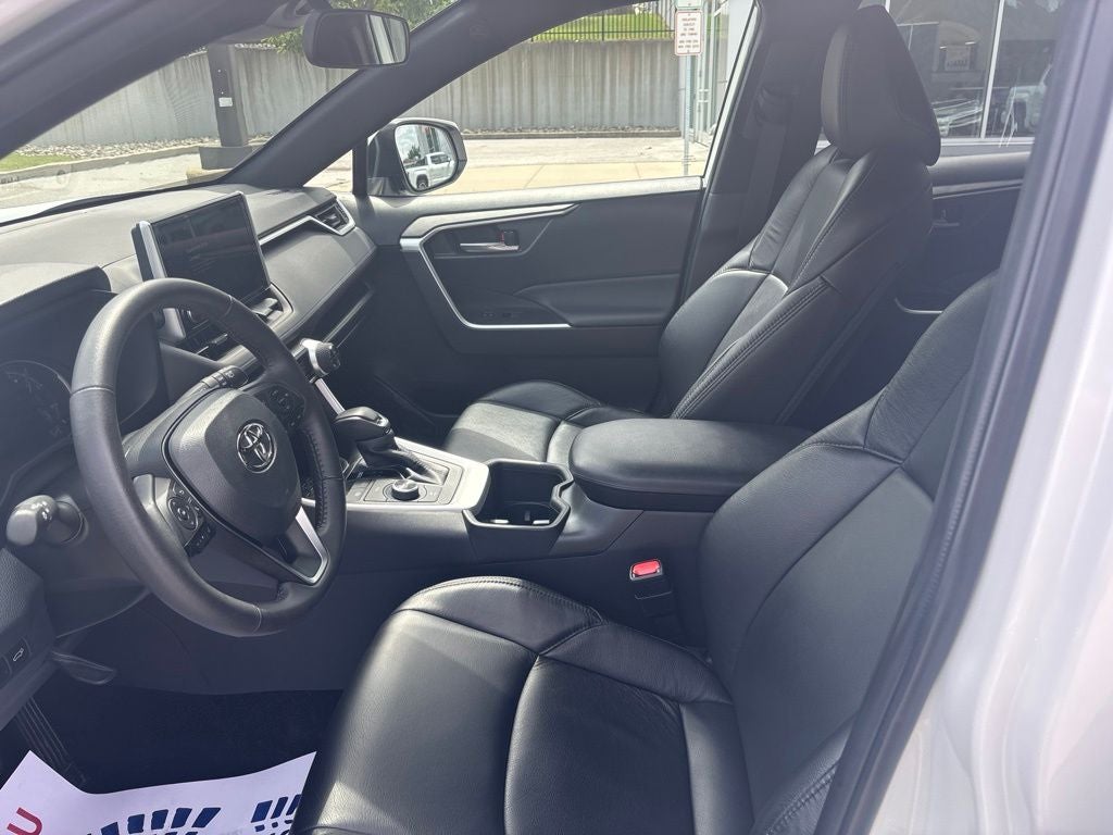 2023 Toyota RAV4 Hybrid SE