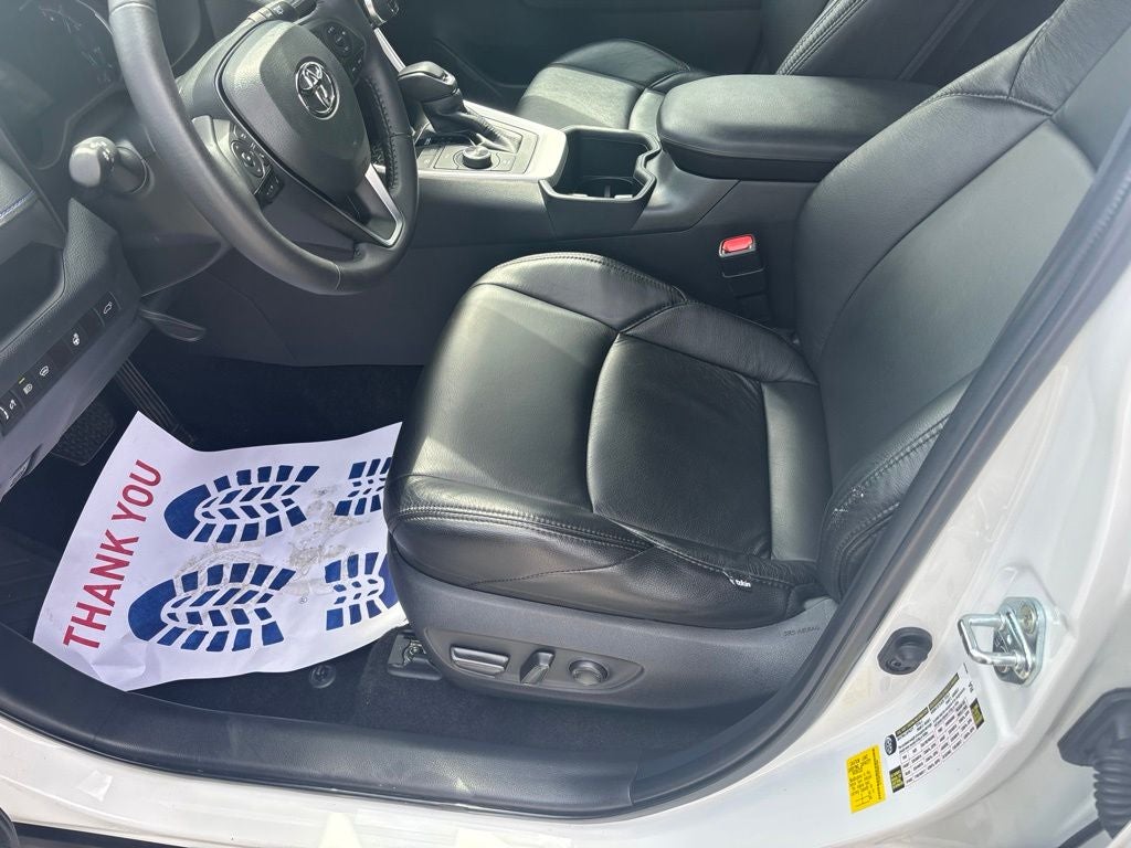 2023 Toyota RAV4 Hybrid SE