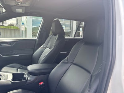 2023 Toyota RAV4 Hybrid SE