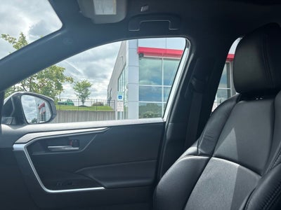 2023 Toyota RAV4 Hybrid SE