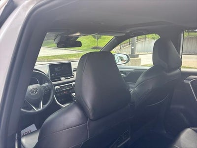 2023 Toyota RAV4 Hybrid SE