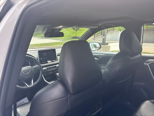 2023 Toyota RAV4 Hybrid SE