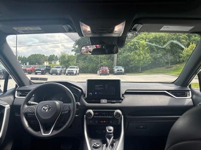 2023 Toyota RAV4 Hybrid SE