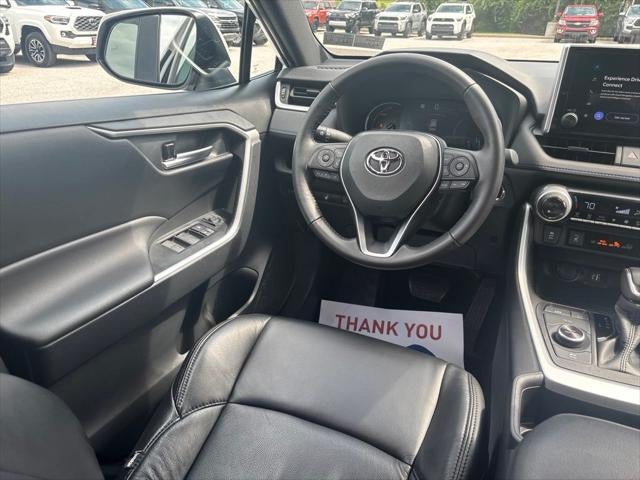 2023 Toyota RAV4 Hybrid SE