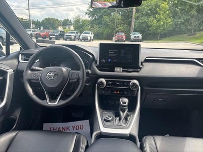 2023 Toyota RAV4 Hybrid SE