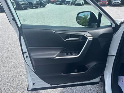 2023 Toyota RAV4 Hybrid SE