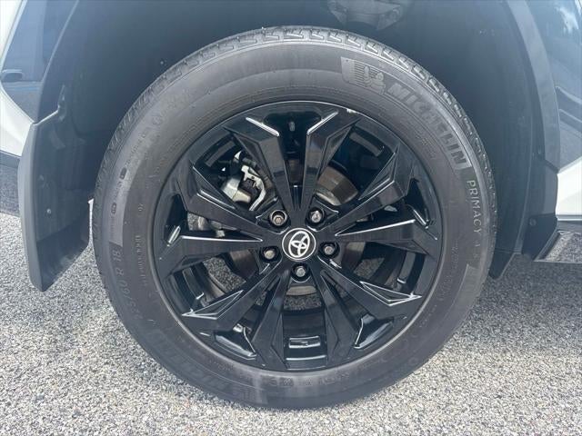 2023 Toyota RAV4 Hybrid SE