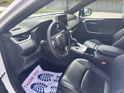 2023 Toyota RAV4 Hybrid SE