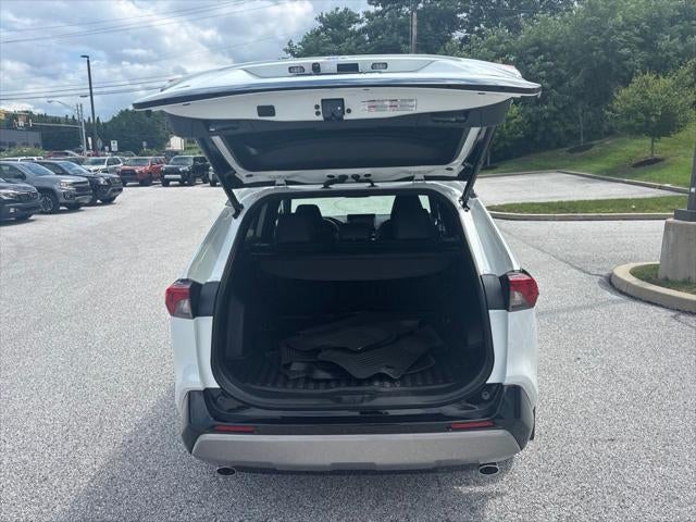 2023 Toyota RAV4 Hybrid SE