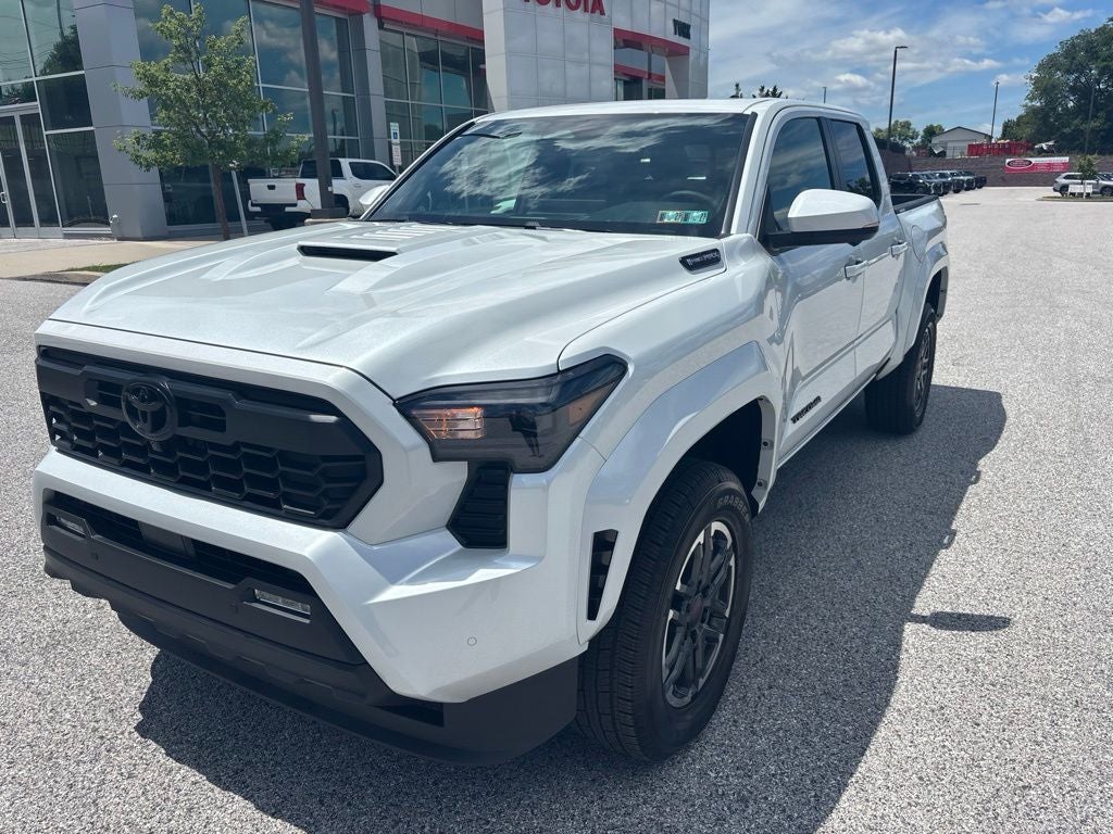 2026 Toyota Tacoma Hybrid TRD Sport