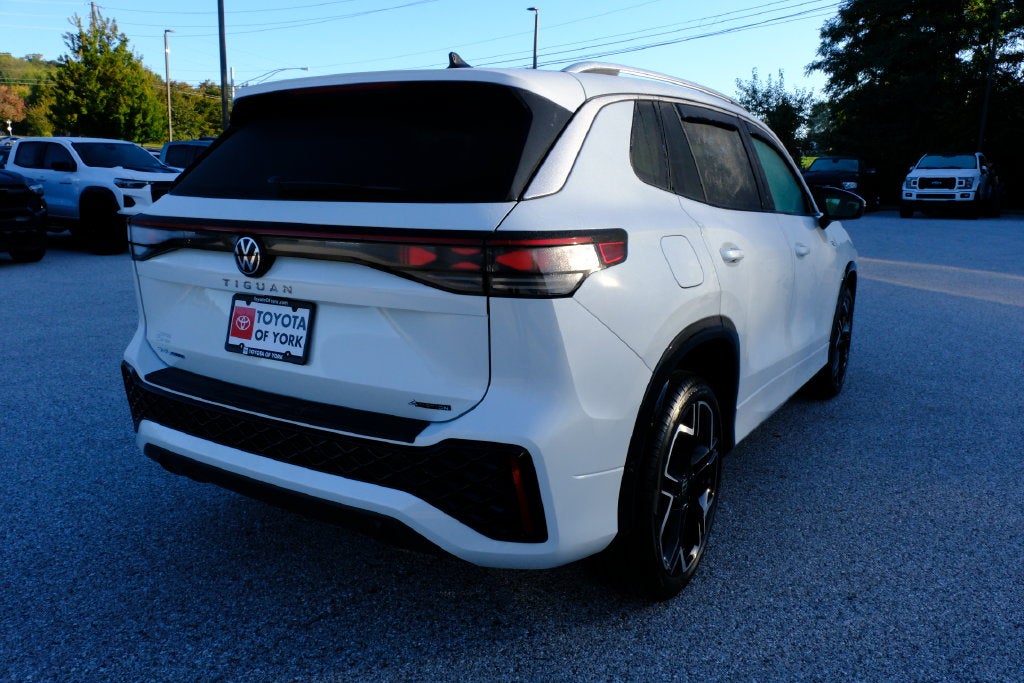 2026 Volkswagen Tiguan SEL R-Line Turbo