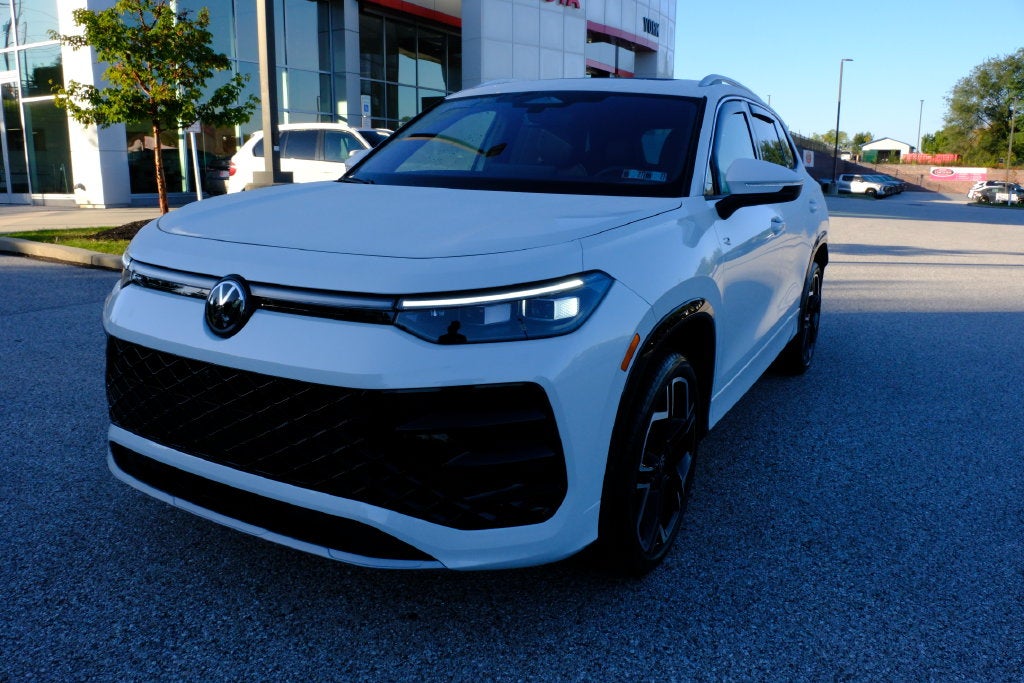 2026 Volkswagen Tiguan SEL R-Line Turbo