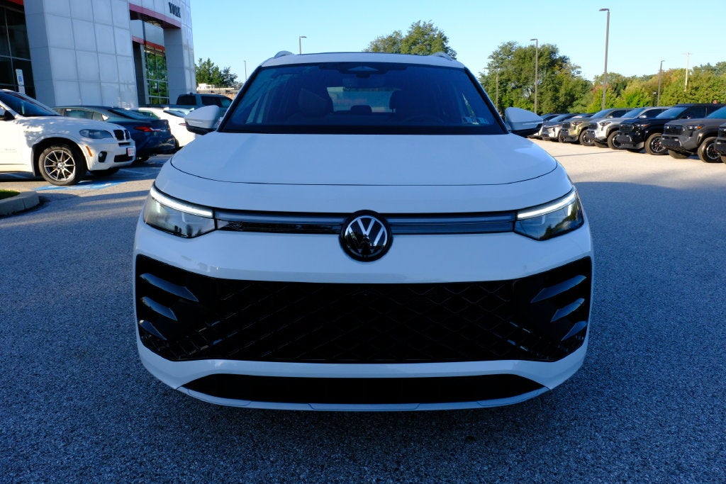 2026 Volkswagen Tiguan SEL R-Line Turbo