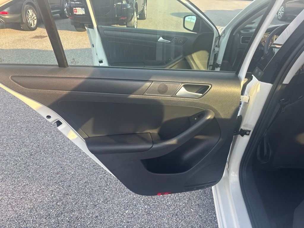 2013 Volkswagen Jetta 2.0L S